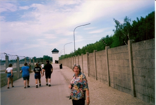 guard tower
              and walkway